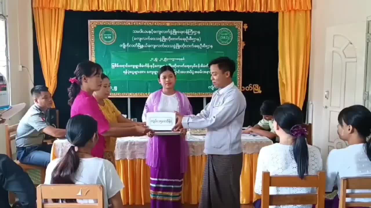 ကျိုက်လတ်မြို့နယ်တွင် မြစိမ်းရောင်ကျေးရွာစီမံကိန်းနှင့် ကျေးရွာ...