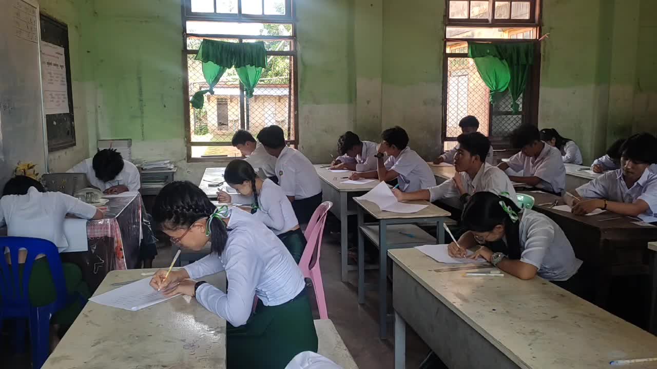 ကော့သောင်းမြို့တွင်နိုင်ငံတကာစာတတ်မြောက်ရေးနေ့ အထိမ်းအမှတ် စာစီ...