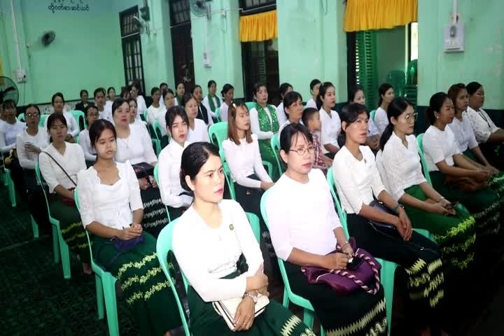 တနင်္သာရီတိုင်းဒေသကြီးဝန်ကြီးချုပ်ဦးမြတ်ကို တက္ကသိုလ်ဝင်တန်းစာမ...