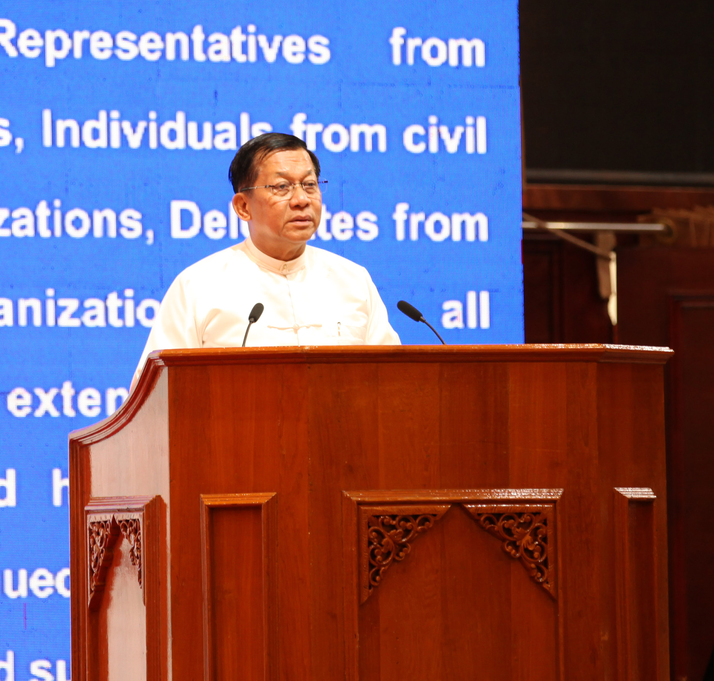 နိုင်ငံရေးနည်းလမ်းကို တွေ့ဆုံဆွေးနွေးခြင်းနဲ့သာ အဖြေရှာနိုင်